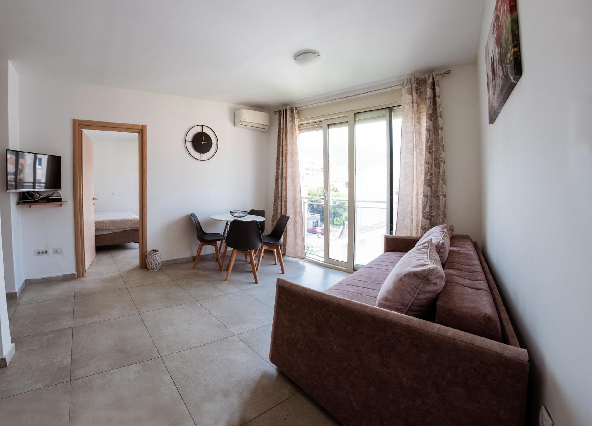 Square Inn Budva Exterior foto
