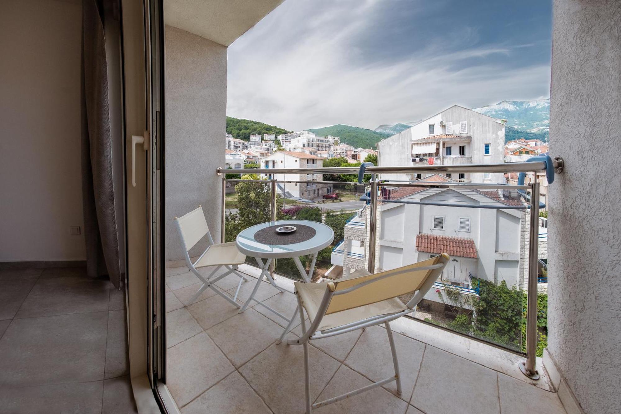 Square Inn Budva Exterior foto